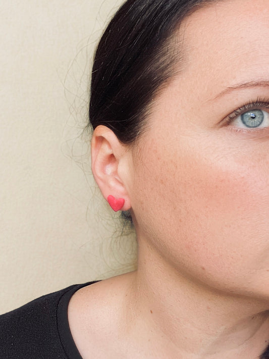 SMALL HEART STUDS