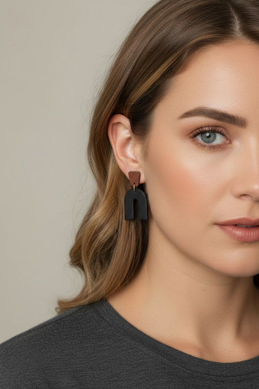 ARCH DANGLES - black
