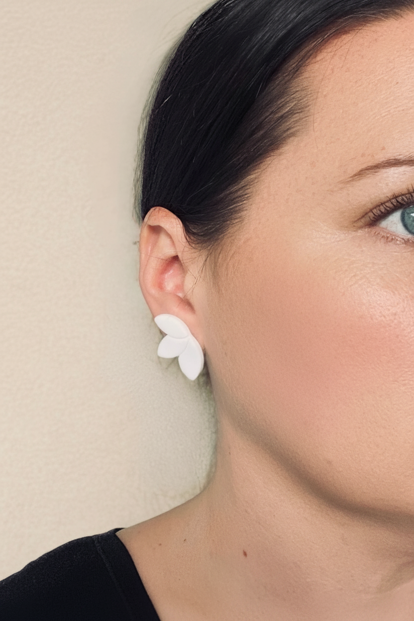 PETAL STUDS- navy