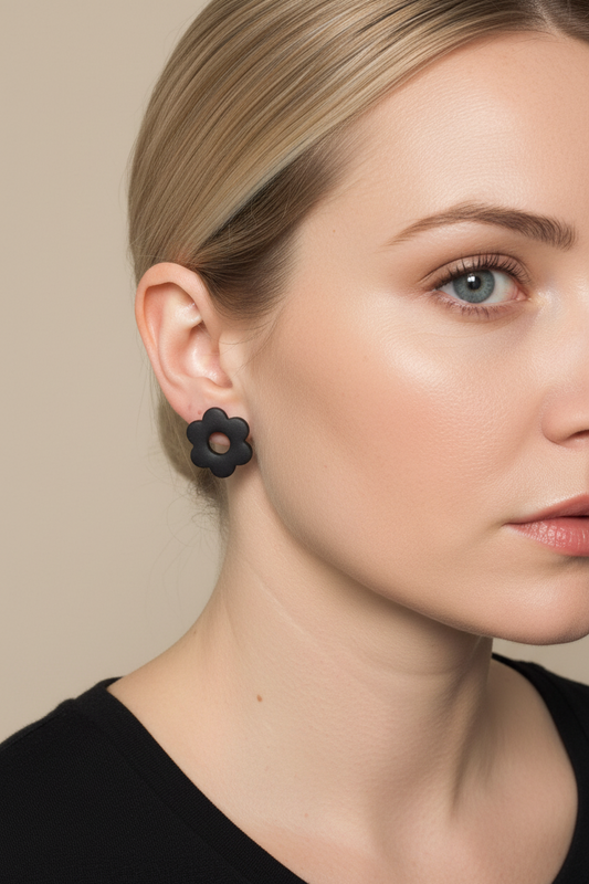 ROUND FLOWER STUDS- black