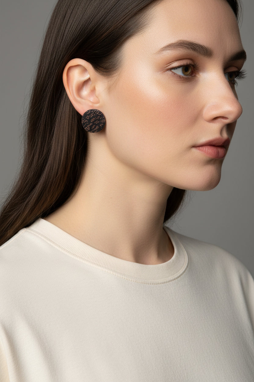 LARGE CALLIE STUDS black