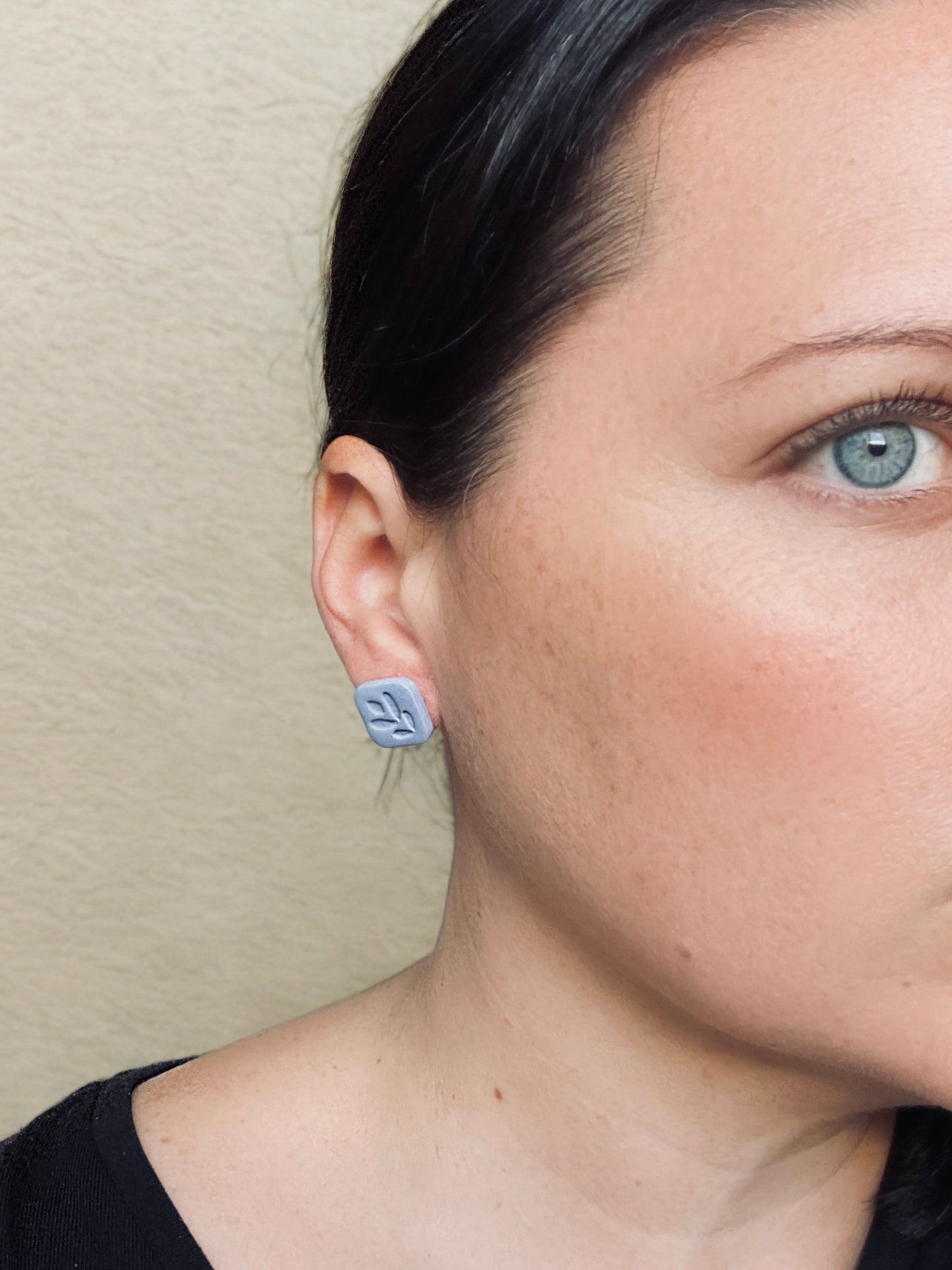 FLORAL PRINT STUDS