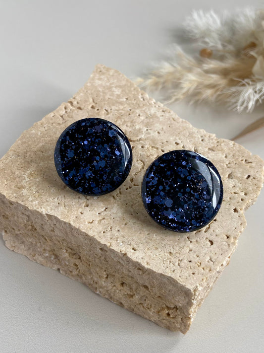 RAVEN STUDS