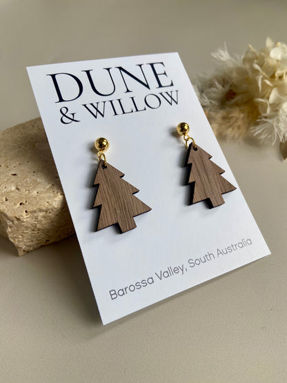 WALNUT TREE DANGLES