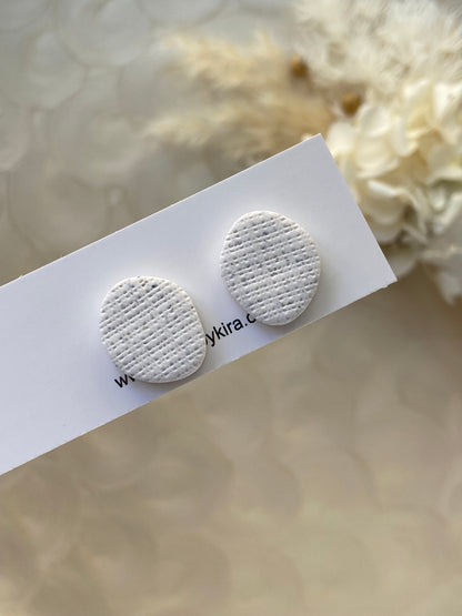 PEBBLE TEXTURE STUDS