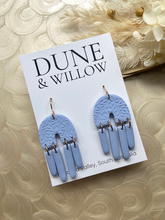 DELTA DANGLES- blue, hook top