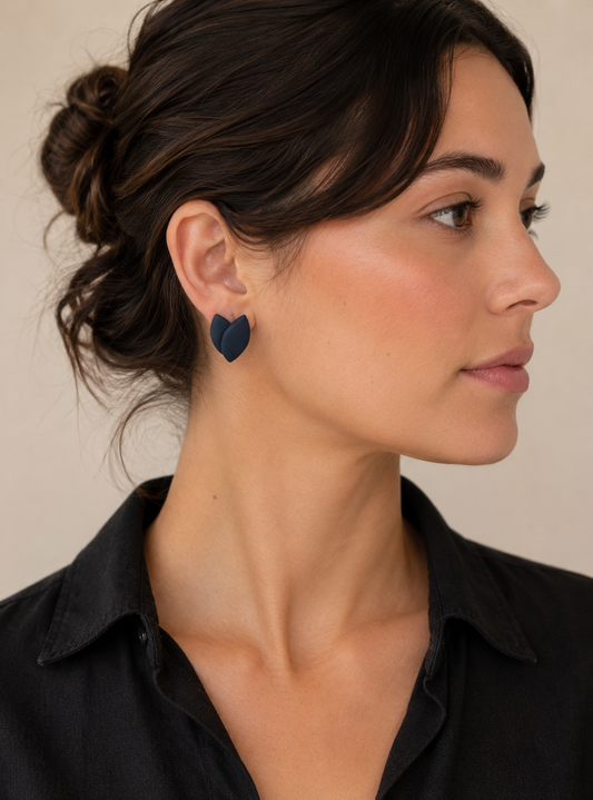 FLEUR STUDS- black