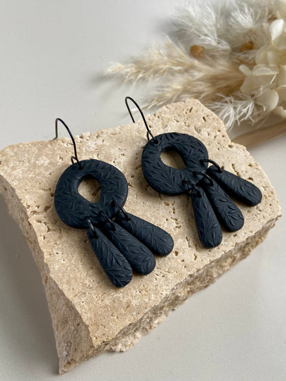 ADELE DANGLE -black