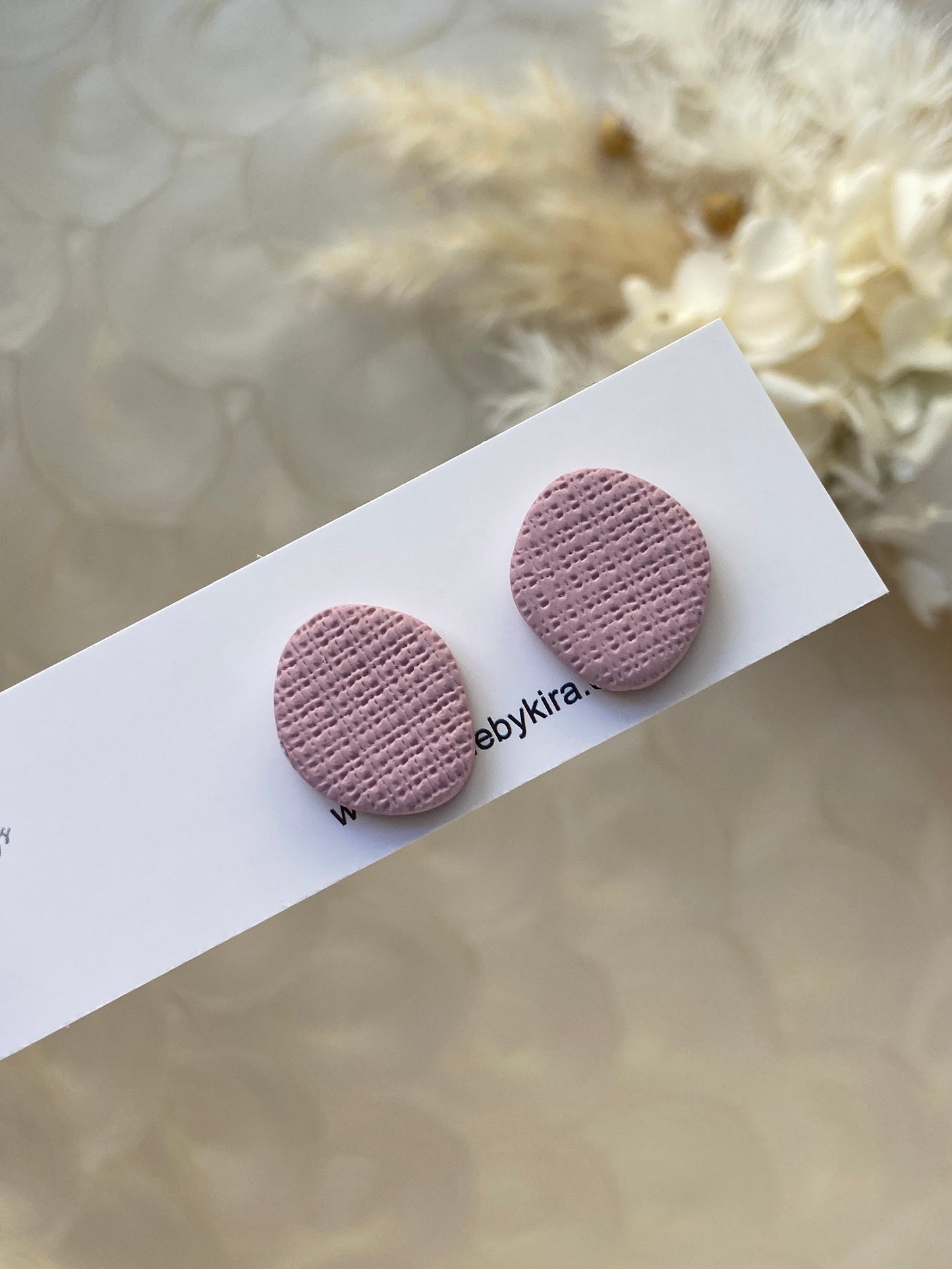 PEBBLE TEXTURE STUDS