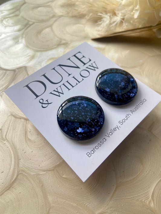 RAVEN STUDS