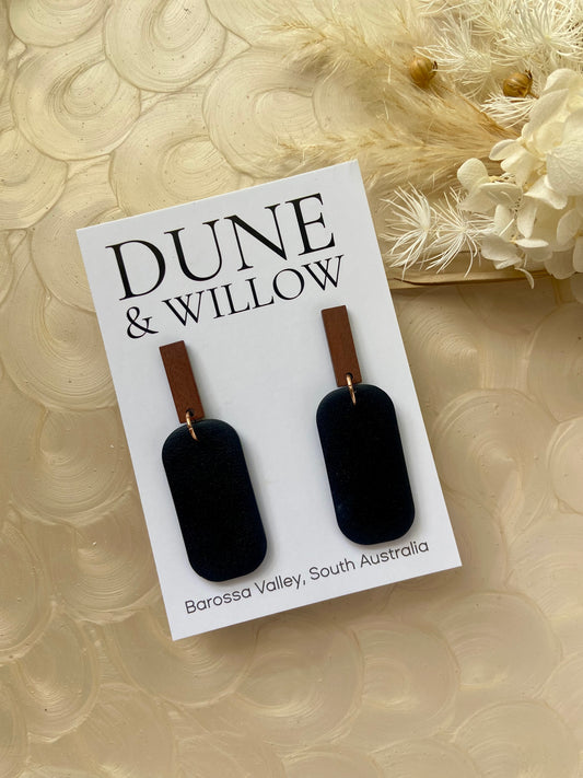 PENNY DANGLES -black