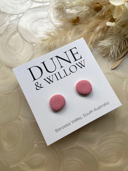 SMALL PEBBLE TEXTURED STUDS