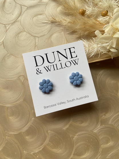 SMALL FLOWER STUDS