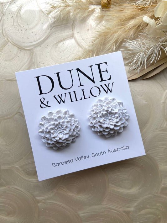 DAHLIA STUDS- speckled white