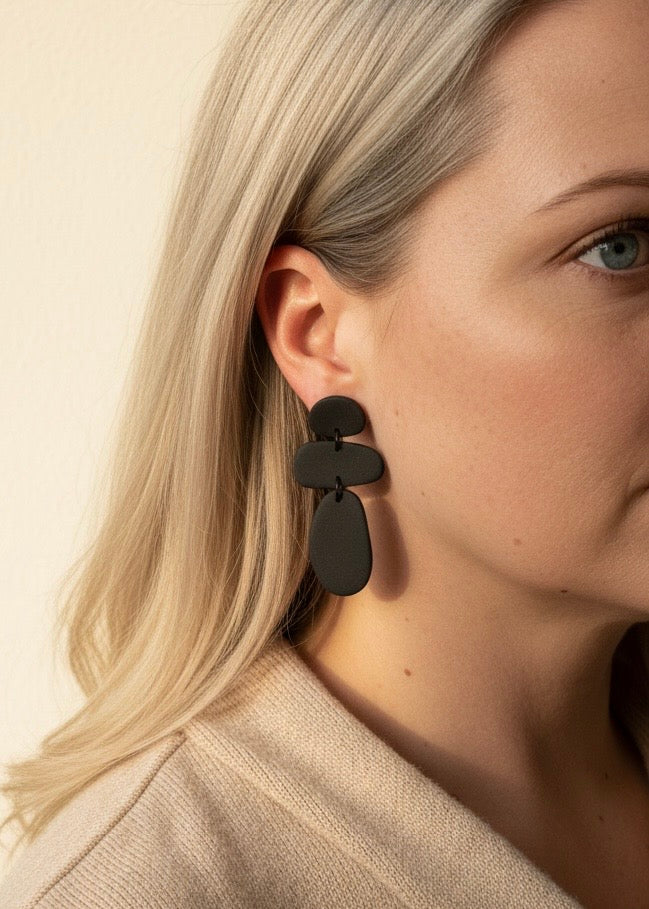 PEBBLE DANGLES fuchsia