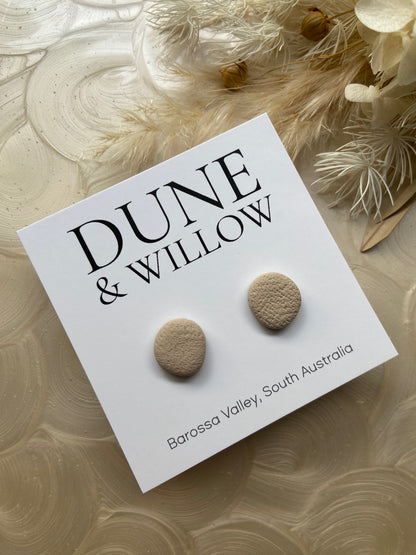 SMALL PEBBLE TEXTURED STUDS