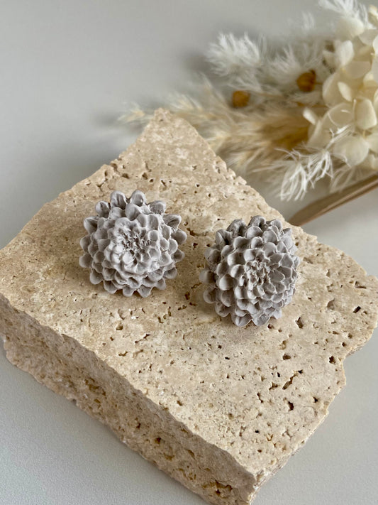 DAHLIA STUDS- taupe