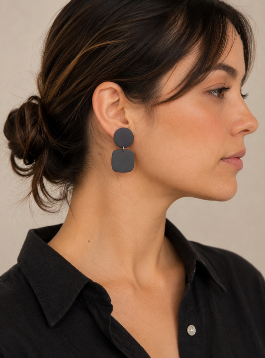 SARAH DANGLES- black