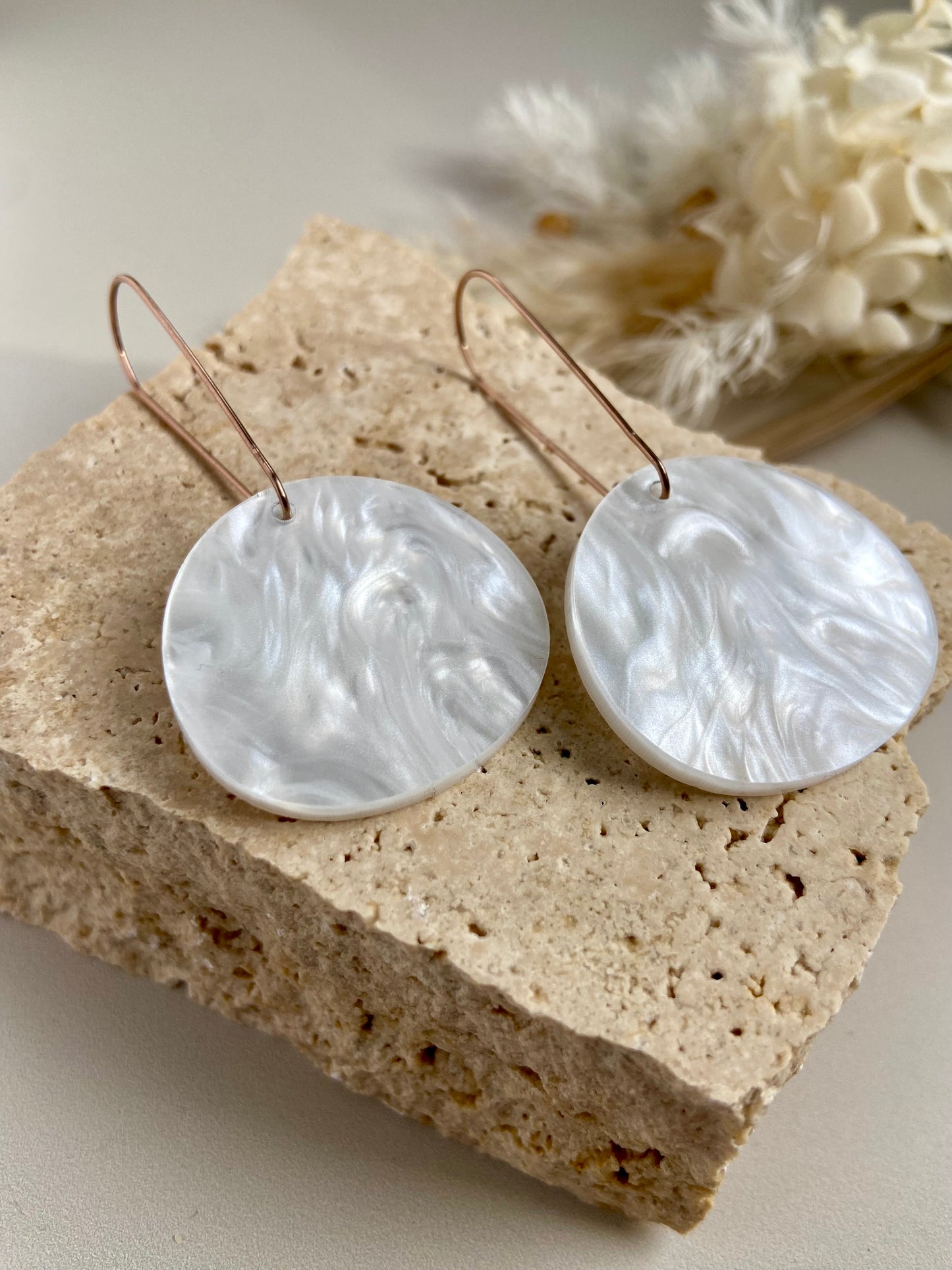 MARLEY DANGLES - pearl