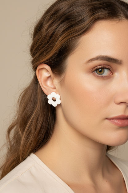 ROUND FLOWER STUDS -red