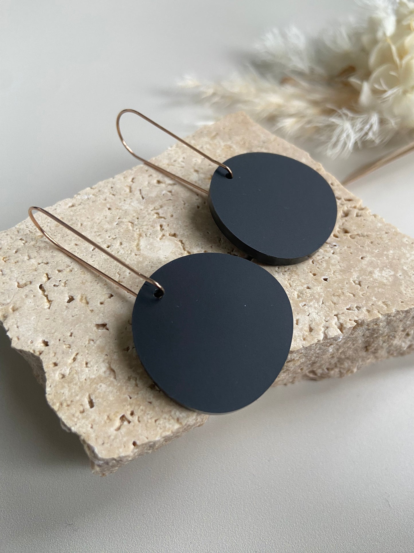 MARLEY DANGLES- black