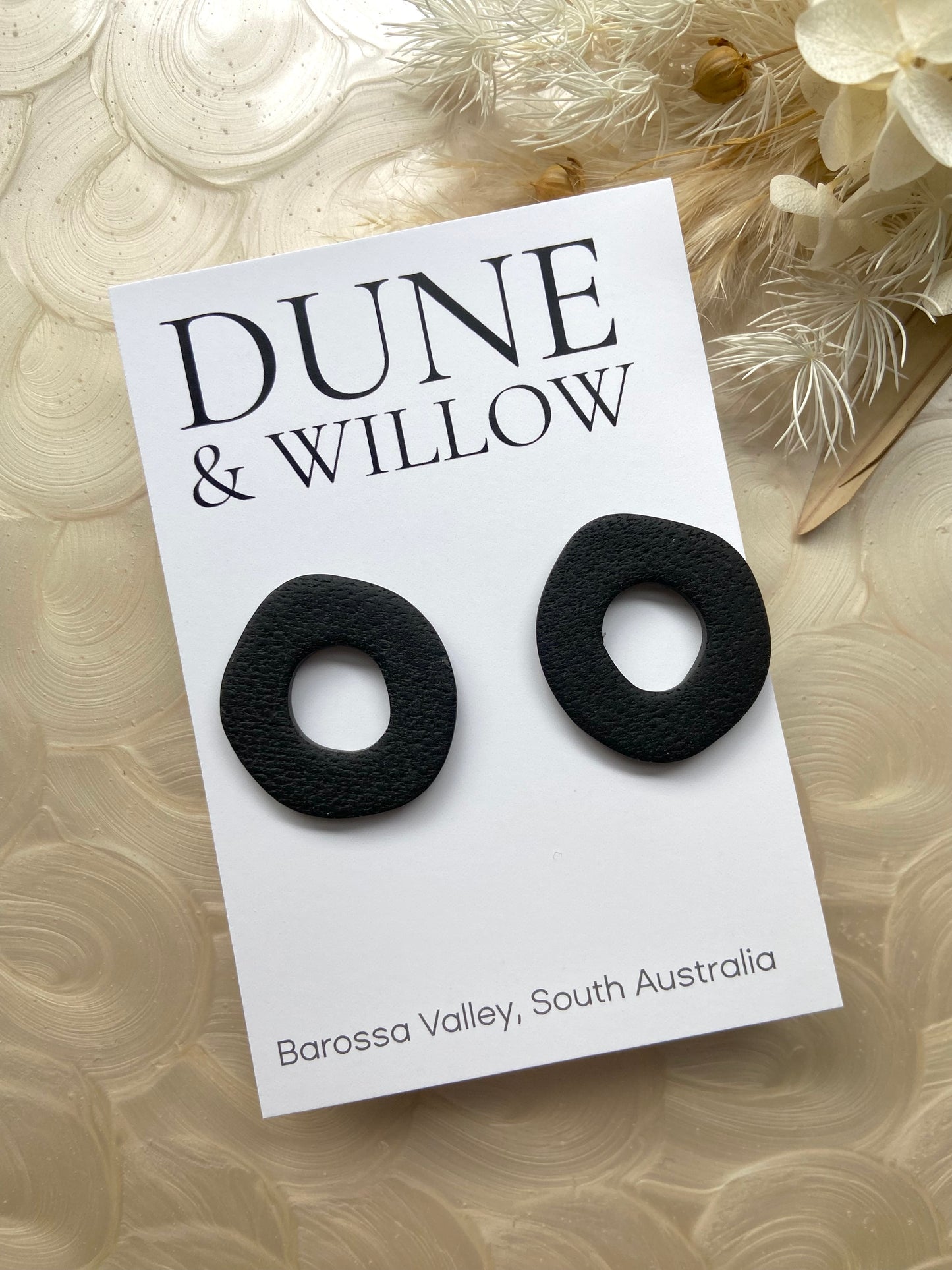 ORGANC RING STUDS -black