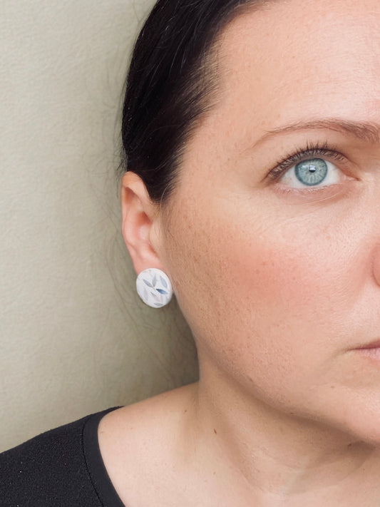 BLUE LEAVES STUD- medium