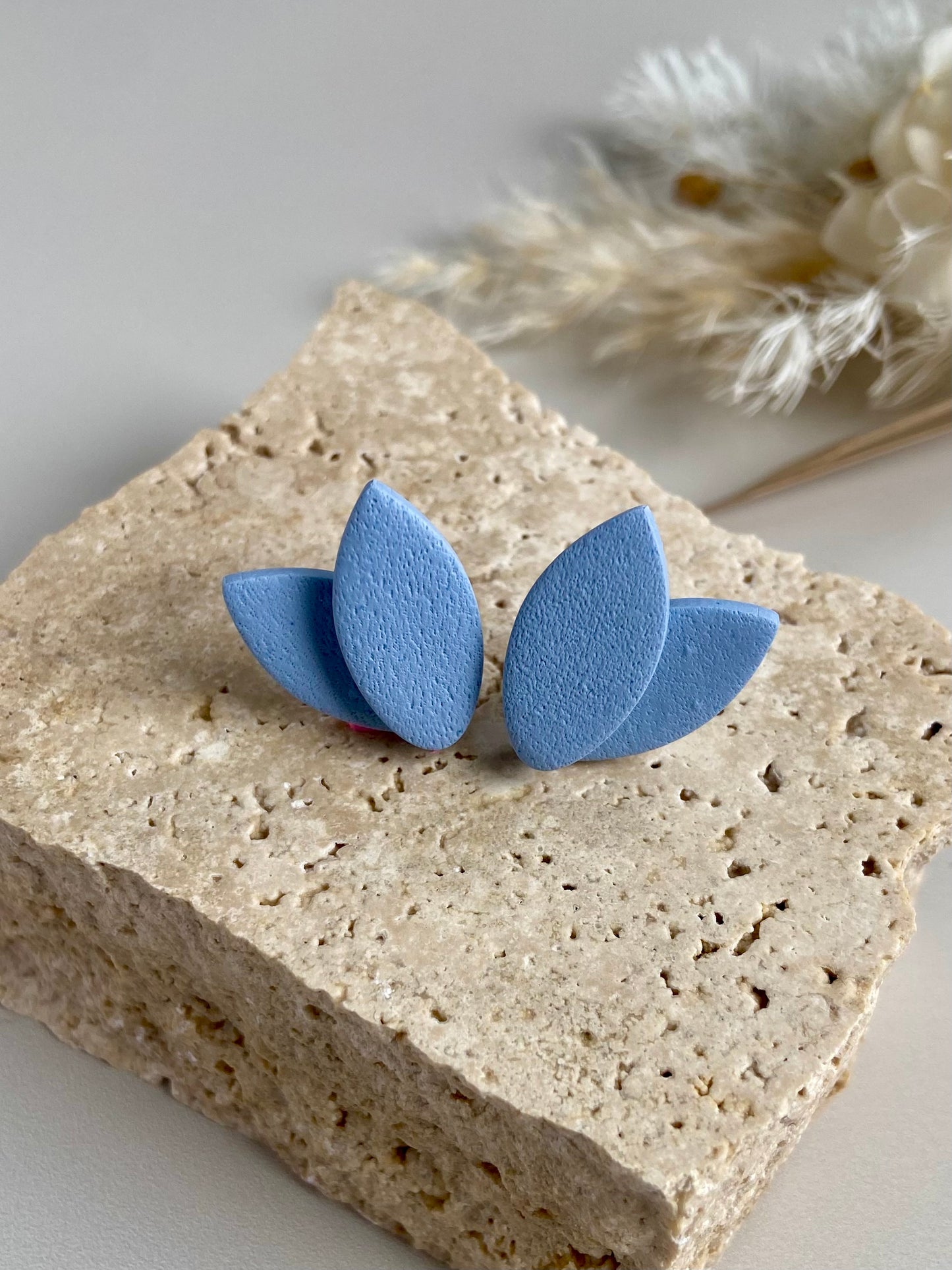 FLEUR STUDS- blue