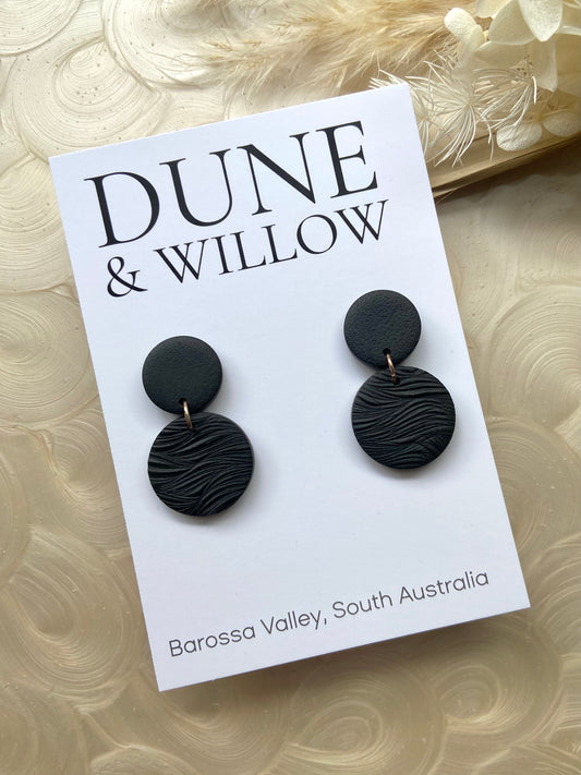 CARLY DANGLES- black