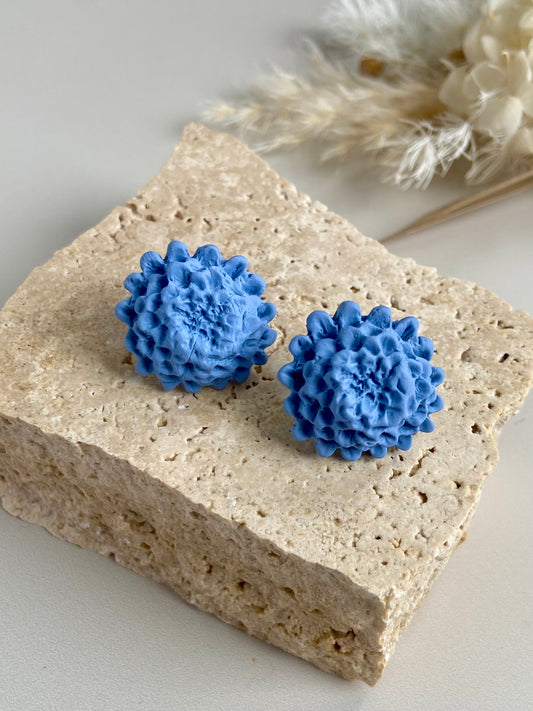 DAHLIA STUDS -blue