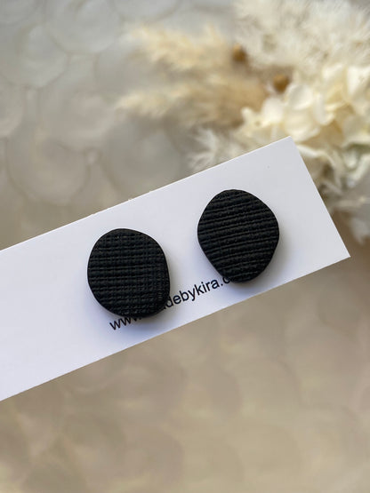 PEBBLE TEXTURE STUDS