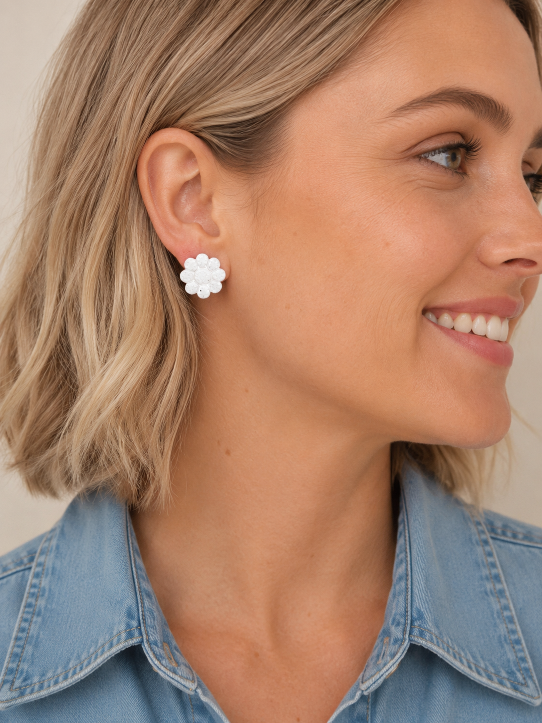 SMALL FLOWER STUDS