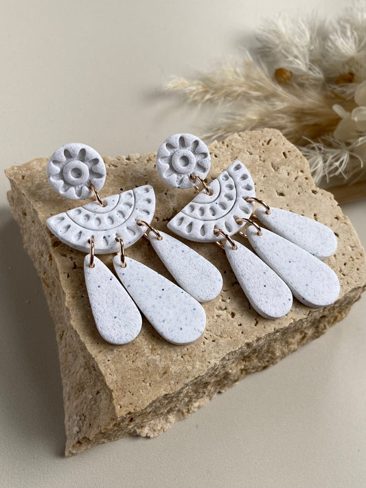 LOLA DANGLES -white