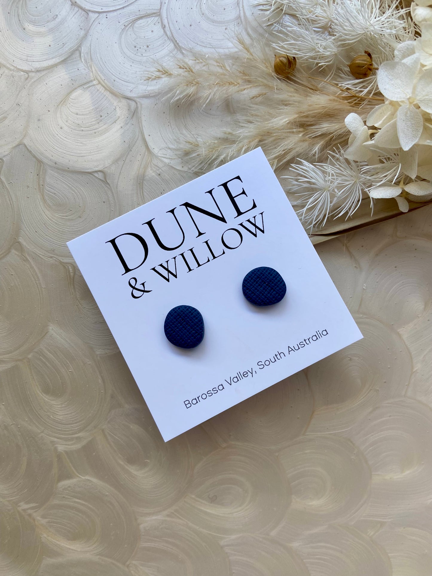 SMALL PEBBLE TEXTURED STUDS