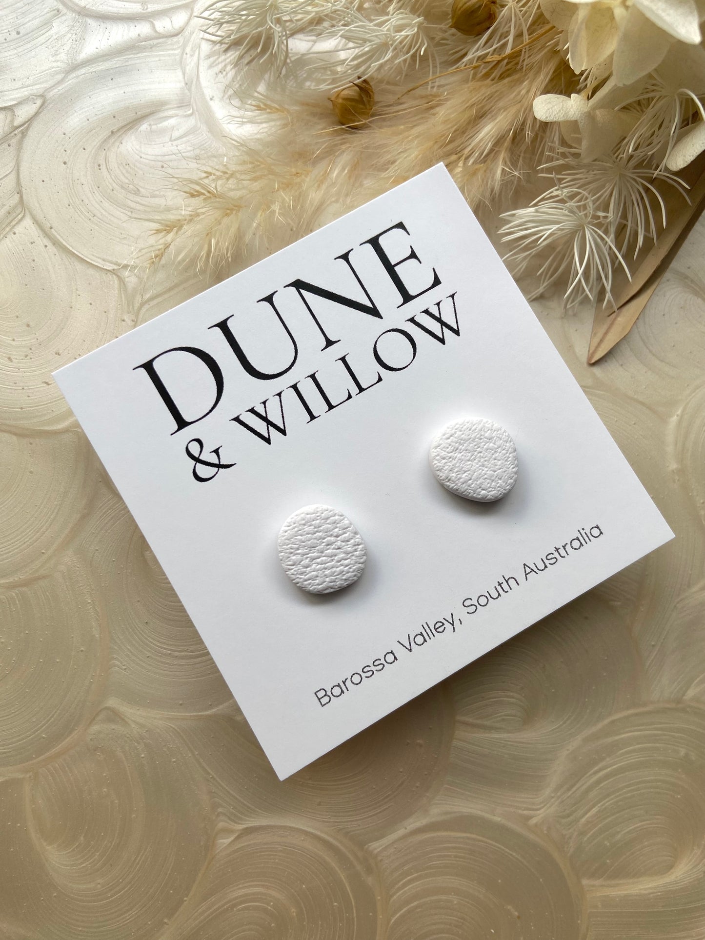 SMALL PEBBLE TEXTURED STUDS