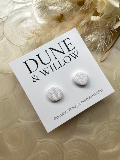 SMALL PEBBLE TEXTURED STUDS