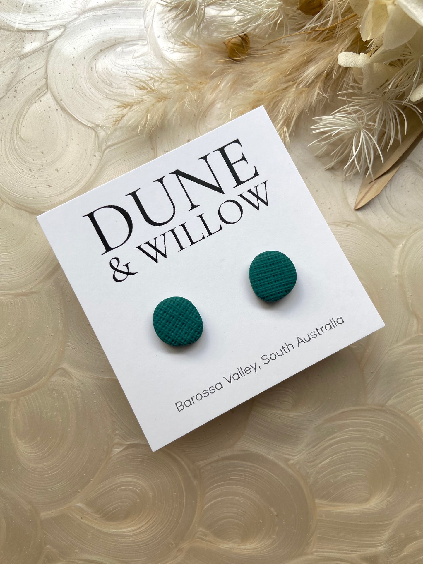 SMALL PEBBLE TEXTURED STUDS