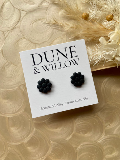 SMALL FLOWER STUDS