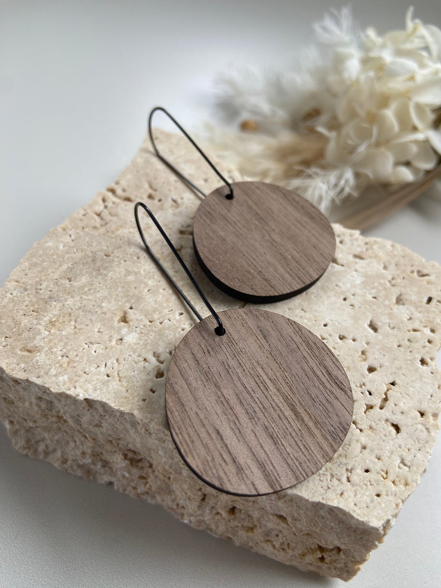 MARLEY DANGLES - walnut